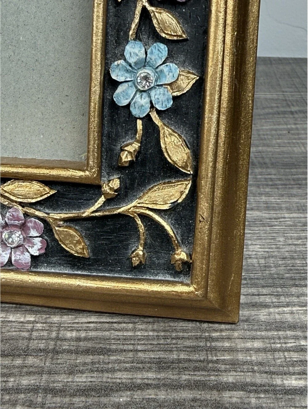 Vtg Floral Picture Frame Bejeweled Gold Black 4.5x6.5 Cottagecore Easel 10x8